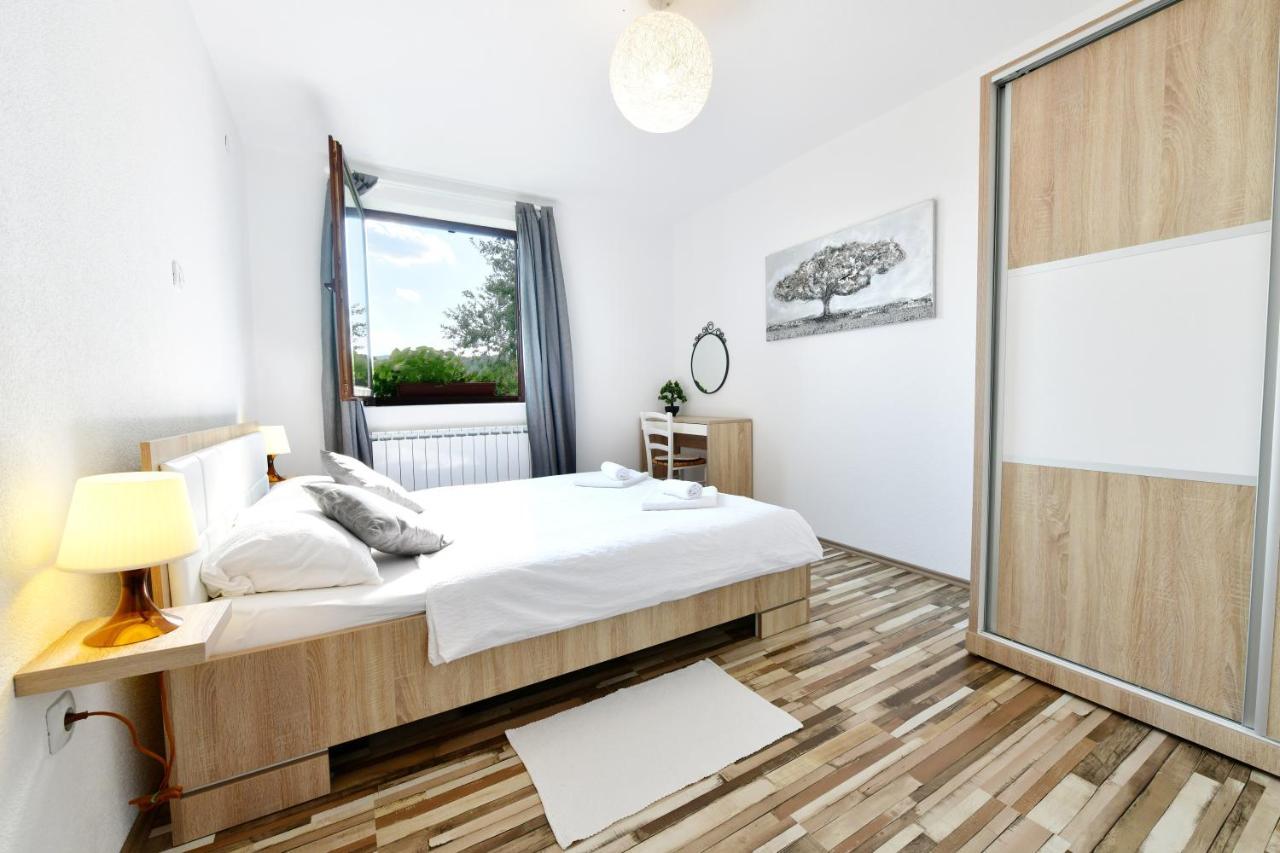 רקוביצה Holiday Home Ostrun מראה חיצוני תמונה